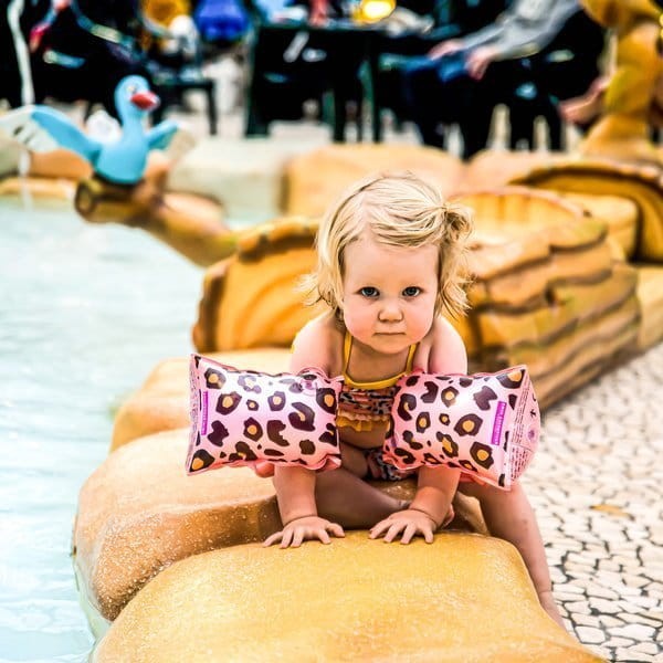 The-Swim-Essentials-Rekawki-do-plywania-2-6-lat-Panterka-Roz-2020SE36-polkabubu-8.jpg