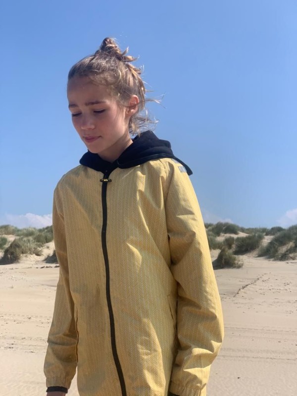 Ducksday rainjacket Yellow falcon.jpg