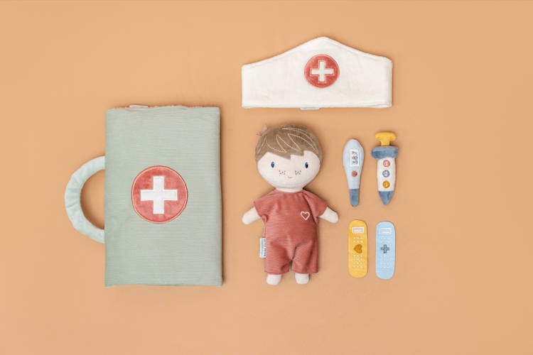 Little-Dutch-Zestaw-do-zabawy-z-lalka-Doktor-LD4549-polkabubu-7.jpg