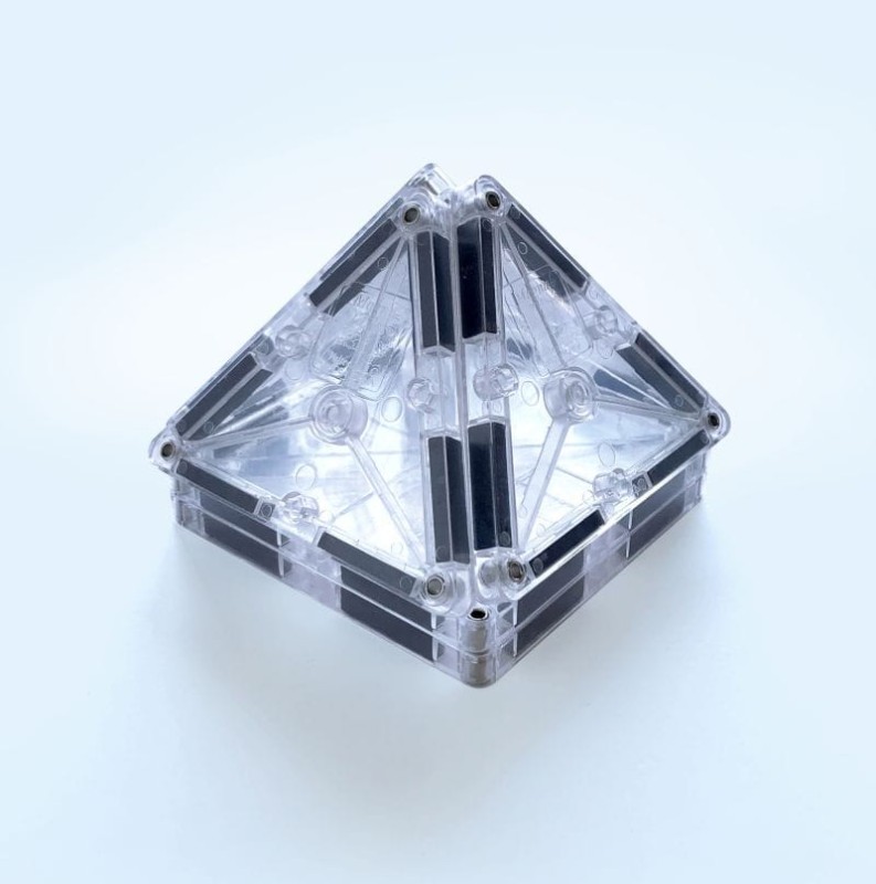 Magna-Tiles-Klocki-magnetyczne-ICE-16-el-polkabubu-3.jpg