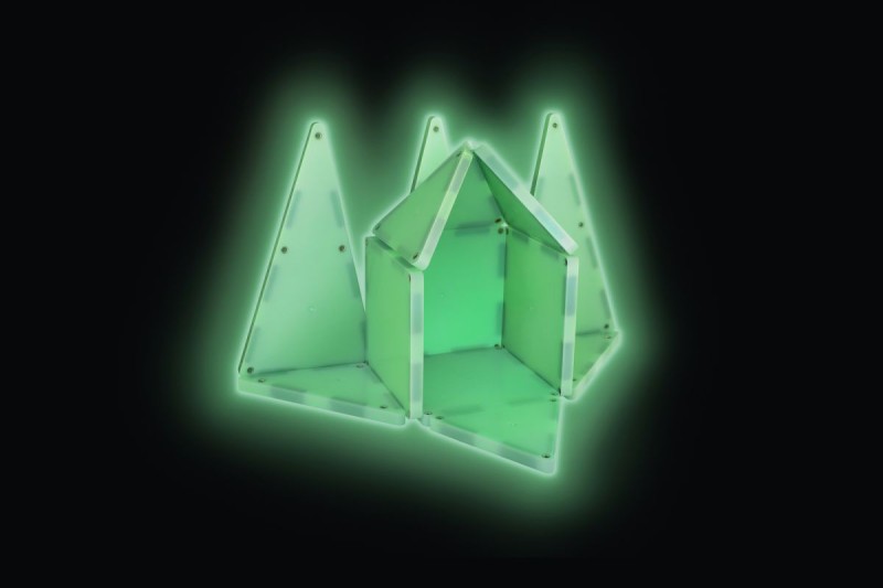Magna-Tiles-Klocki-magnetyczne-Glow-16-el-polkabubu-3.jpg
