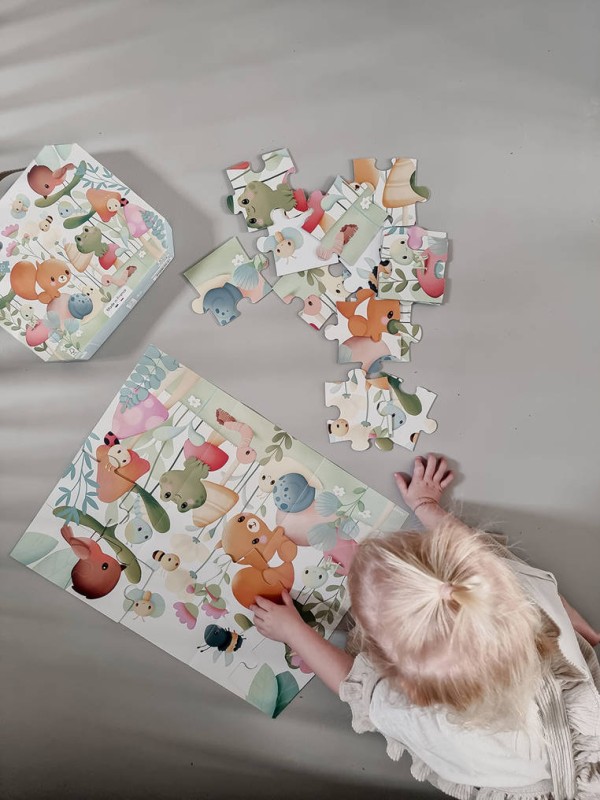 janod-Puzzle-w-walizce-Przyjaciele-z-ogrodka-polkabubu-8.jpg