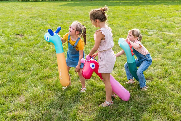 QUUT-Dmuchany-makaron-do-plywania-Dino-polkabubu-14.jpg