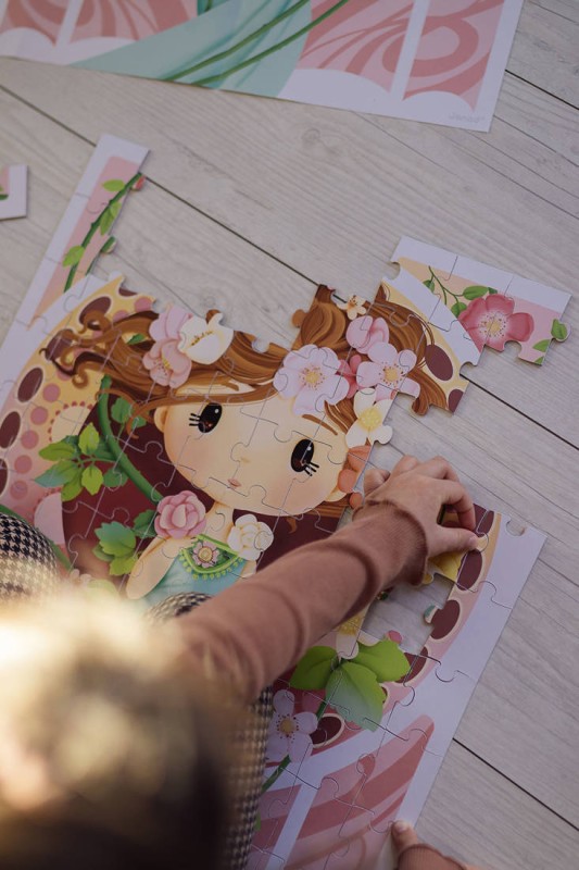 janod-Puzzle-w-walizce-Obraz-inspirowany-tworczoscia-Muchy-polkabubu-4.jpg