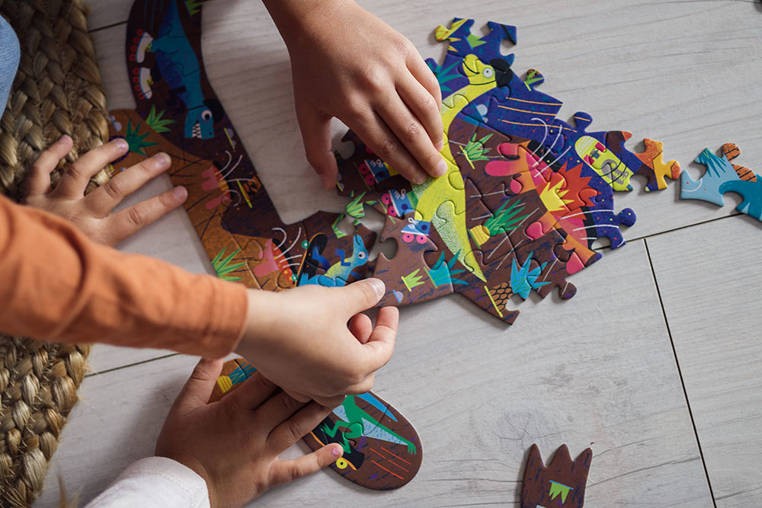 Mudpuppy-Puzzle-konturowe-Jurajski-Skatepark-polkabubu-13.jpg