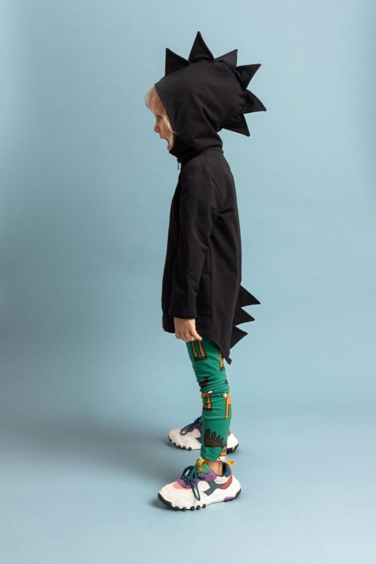 Wypustki dinozaura na kapturze i plecach – bluza KUKUKID BLACK