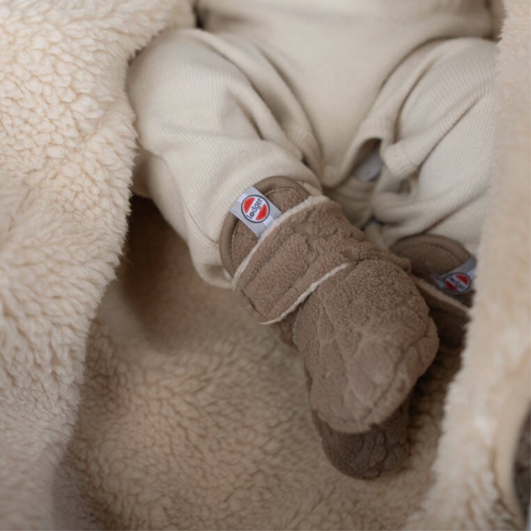 Lodger-Polarowe-buciki-kapcie-z-antyposlizgowa-podeszwa-brazowe-Fleece-Buffalo-polkabubu-8.jpg