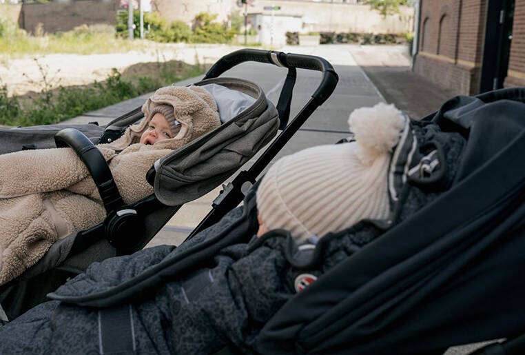 Lodger-Wielofunkcyjny-otulacz-spiworek-z-polaru-bezowy-Teddy-Beige-polkabubu-15.jpg