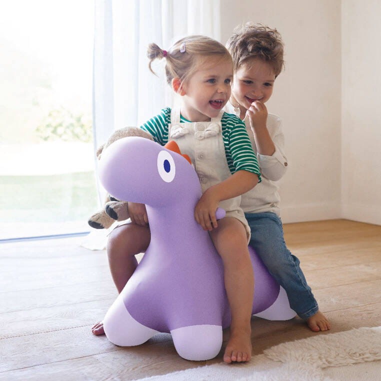 QUUT-Skoczek-Hoppi-Dino-Lavender-polkabubu-2.jpg