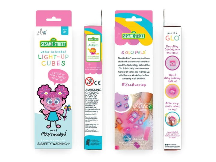 Glo-Pals-Kostki-sensoryczne-swiecace-w-wodzie-Abby-Ulica-Sezamkowa-polkabubu-4.jpg