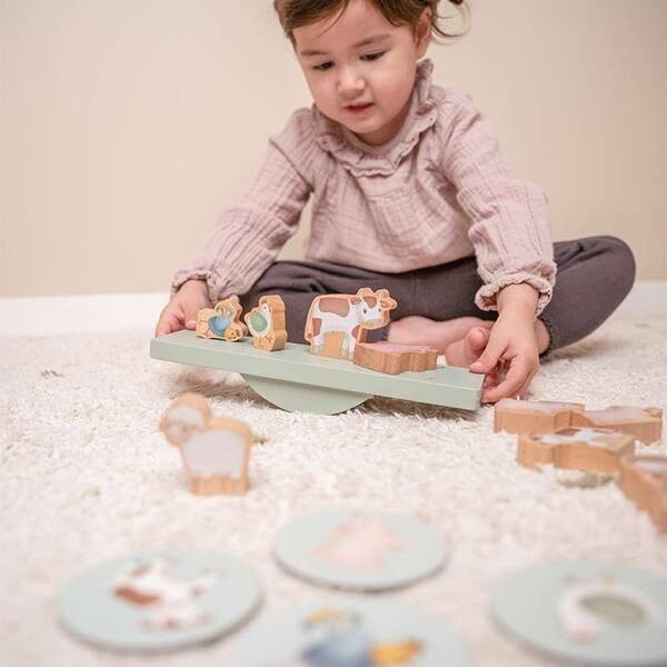 Little-Dutch-Gra-balansujaca-Little-Farm-FSC-LD7157-polkabubu-5.jpg