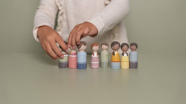 Little-Dutch-Zestaw-do-domku-rodzina-Rosy-FSC-LD7121-polkabubu-4.jpg