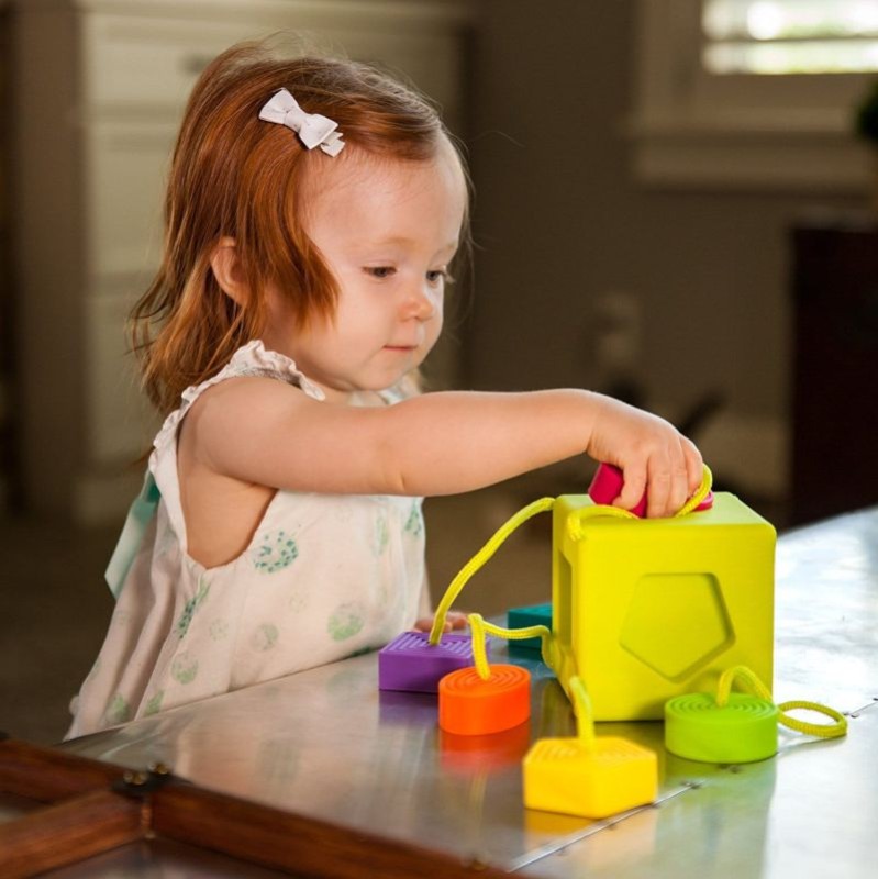 fat-brain-toy-sorter-kostka-polkabubu-3.jpg