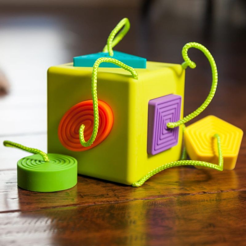 fat-brain-toy-sorter-kostka-polkabubu-8.jpg