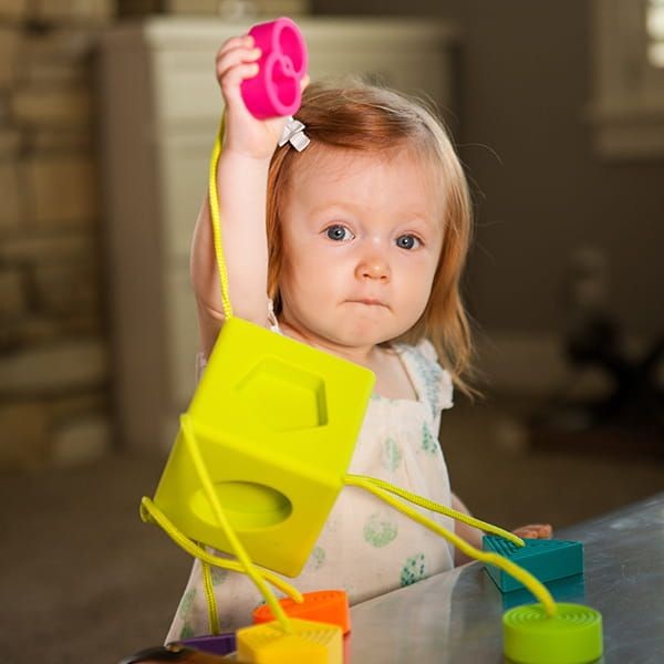fat-brain-toy-sorter-kostka-polkabubu-9.jpg