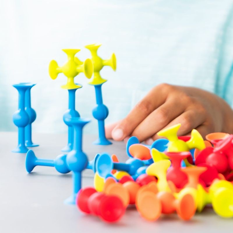 fat-brain-toy-mini-przyssawki-squigz-polkabubu-13.jpg