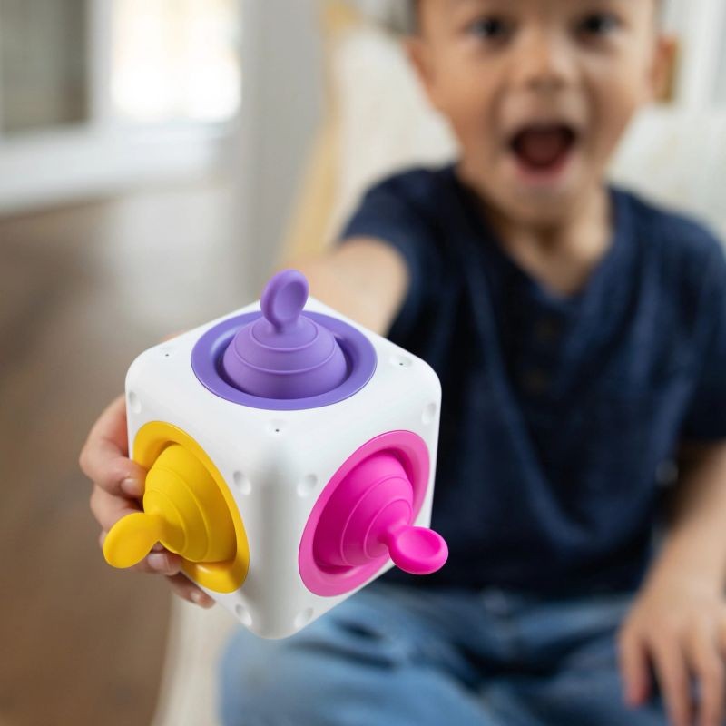 fat-brain-toy-sensokostka-polkabubu-7.jpg