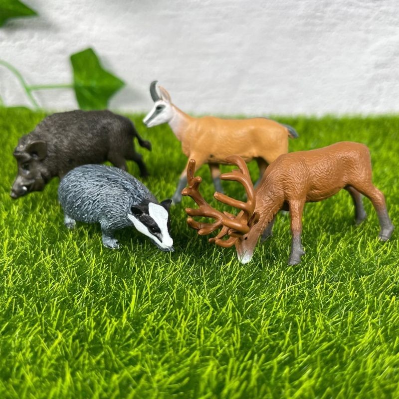 safari-zwierzeta-europy-figurki-w-tubie-polkabubu-4.jpg