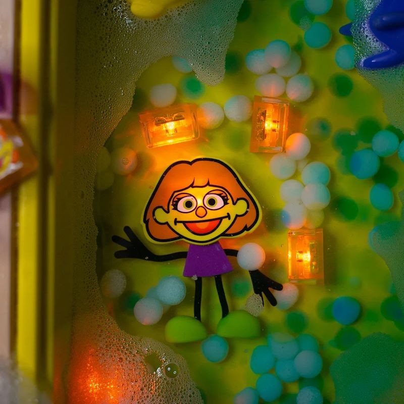 Glo-Pals-Postac-do-kapieli-Julia-polkabubu-4.jpg