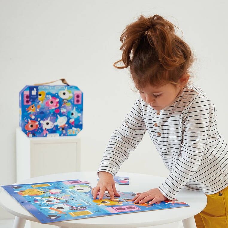 janod-Puzzle-w-walizce-Jednorozce-na-koncercie-rockowym-polkabubu-5.jpg