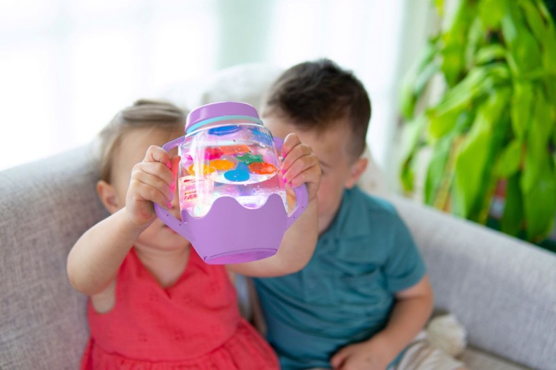 Glo-Pals-Sloik-sensoryczny-do-napelnienia-woda-kolor-fioletowy-polkabubu-3.jpg
