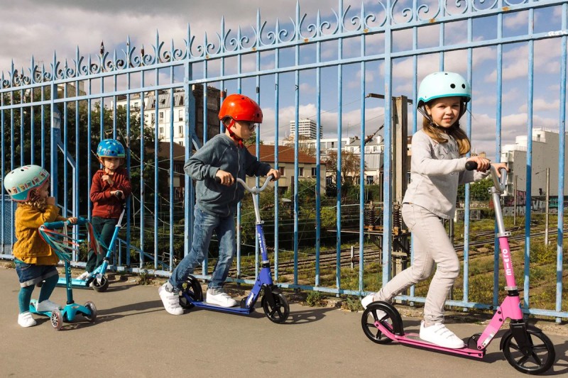 micro-hulajnoga-cruiser-led-blue-polkabubu-14.jpg