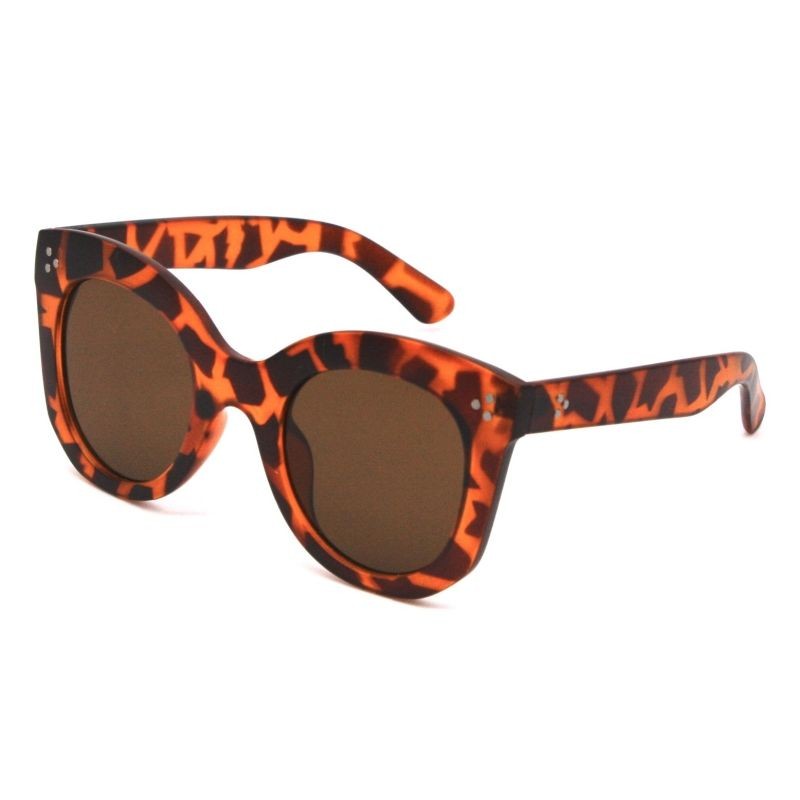 elle-porte-okulary-damskie-brooklyn-panterka-polkabubu-1.jpg