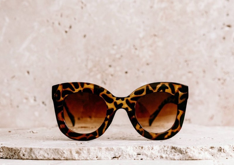 elle-porte-okulary-damskie-brooklyn-panterka-polkabubu-3.jpg