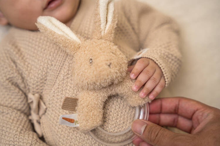 Little-Dutch-Grzechotka-kroliczek-Baby-bunny-LD8852-polkabubu-2.jpg
