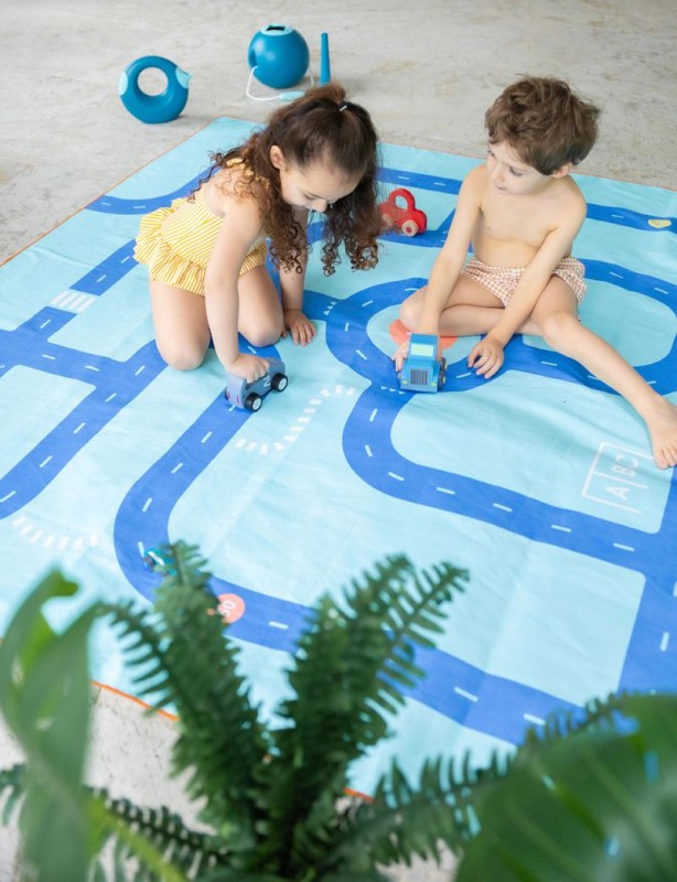 174189-5425031174189-QUUT-Dwustronny-ręcznik-plażowy-PlayTowels-XL-180-180-cm-Road- (5).jpg