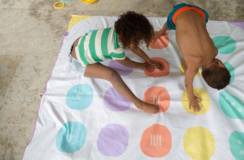 174202-5425031174202-QUUT-Dwustronny-ręcznik-plażowy-PlayTowels-XL-180-180-cm-Balancing-Game- (10).jpg