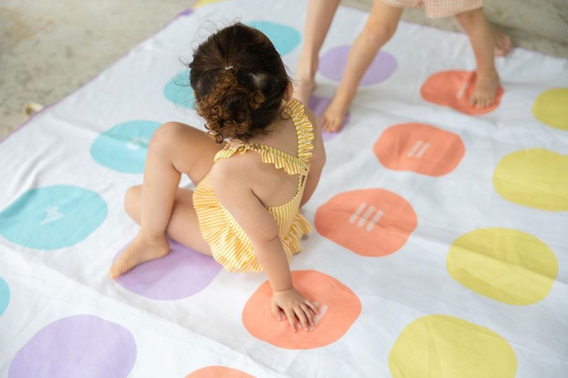 174202-5425031174202-QUUT-Dwustronny-ręcznik-plażowy-PlayTowels-XL-180-180-cm-Balancing-Game- (11).jpg