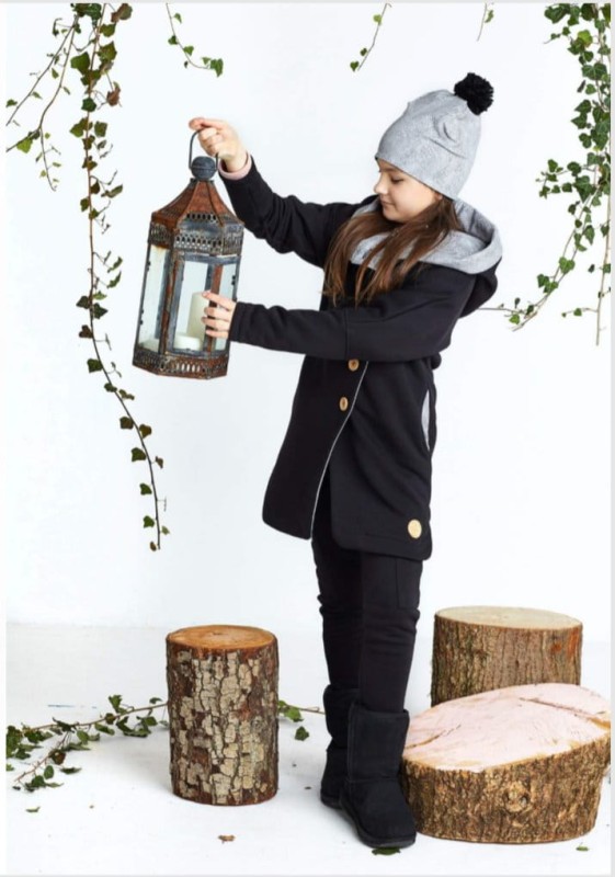 piu-di-me-beanie-herringbone-black-pompon-polkabubu-2.jpg