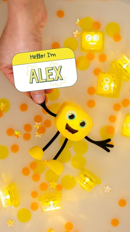 Glo-Pals-Postac-do-kapieli-Alex-zestaw-z-dwiema-kostkami-polkabubu-6.jpg